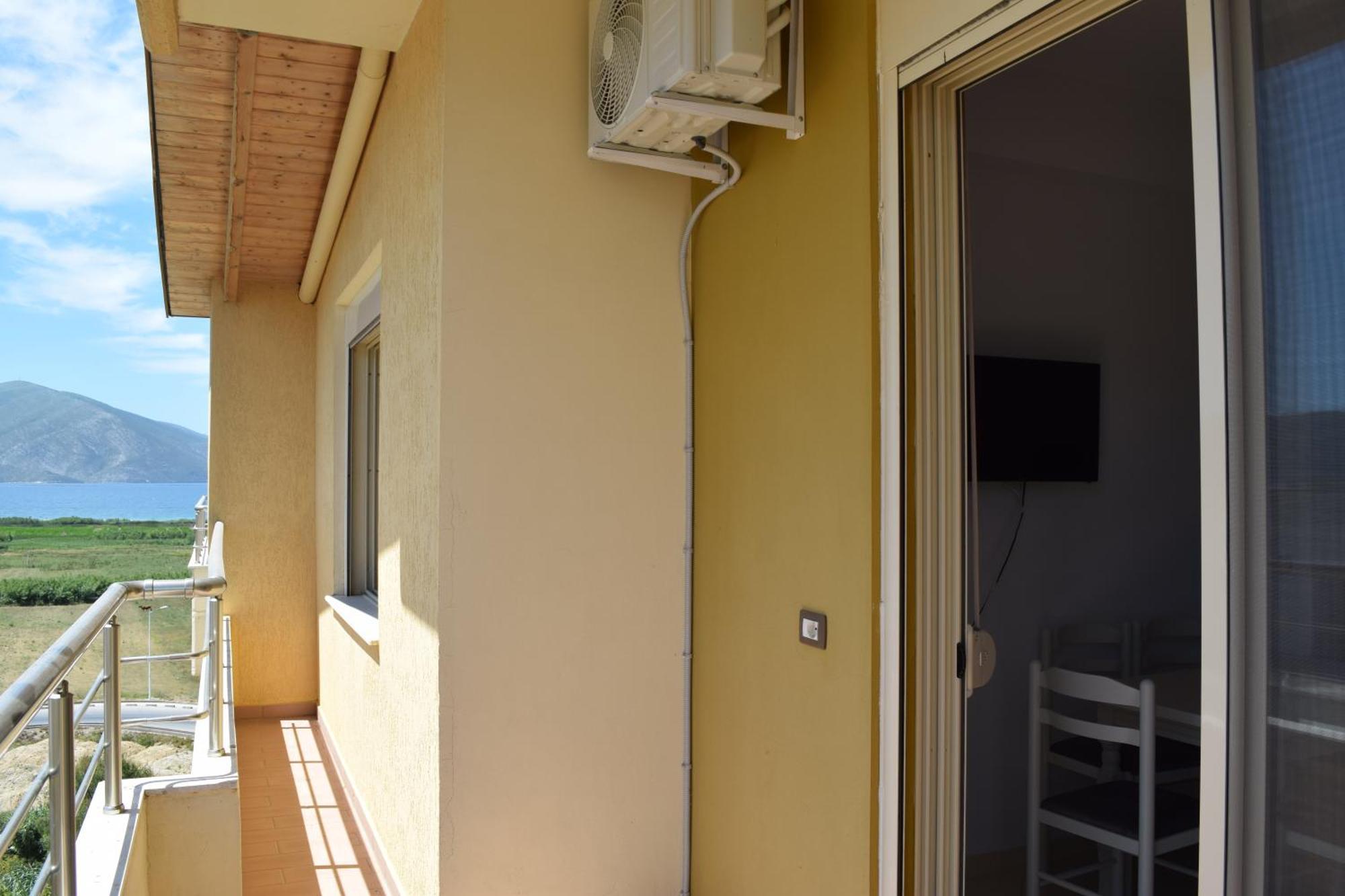 אוריקום 360 Degree Sea & Mountain Panorama View Apartments With Grand Terrace מראה חיצוני תמונה
